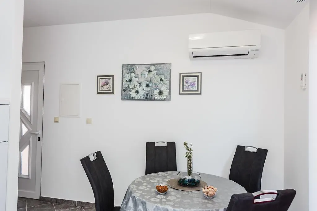 Apartments Viljac Trogir