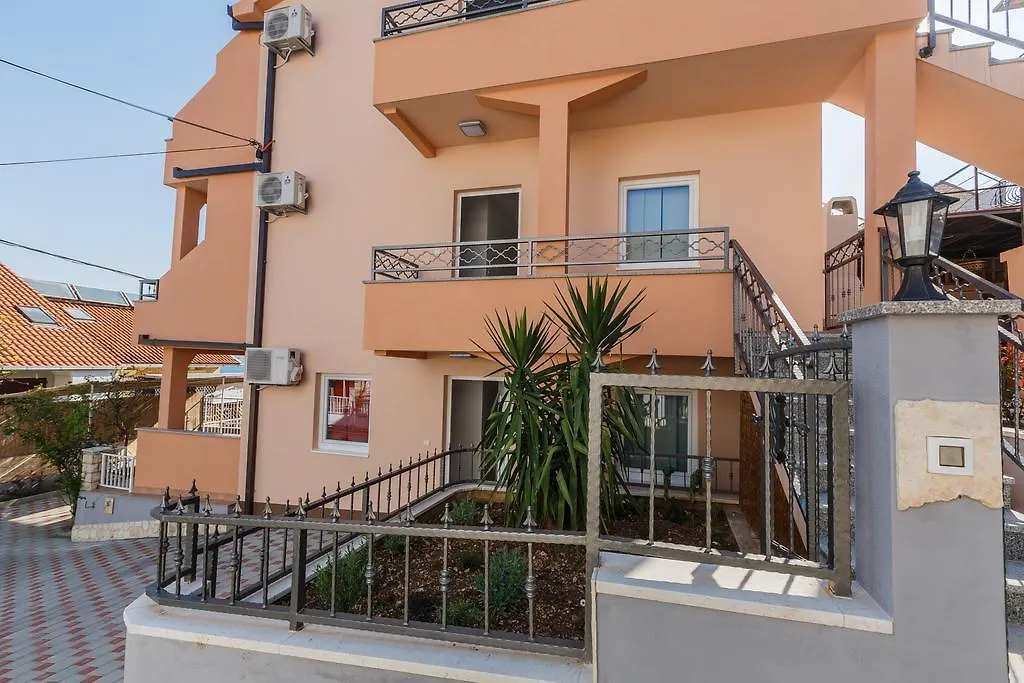 Apartments Viljac Trogir