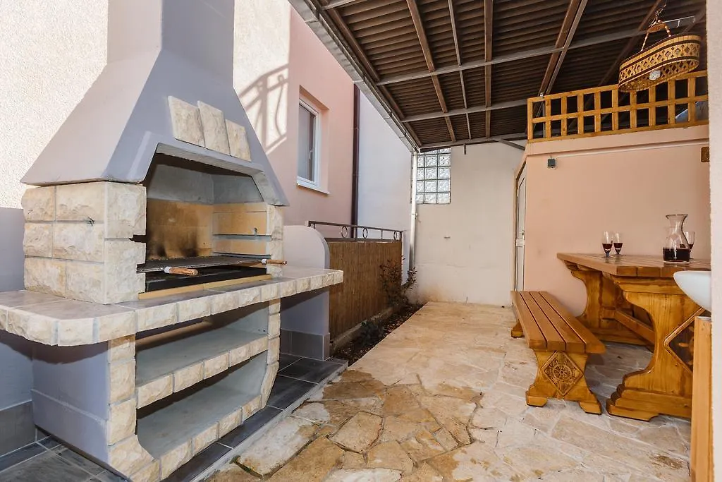 Apartments Viljac Trogir
